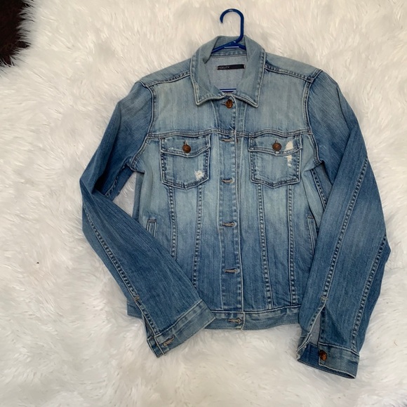 Super cute jean jacket - Picture 2 of 7